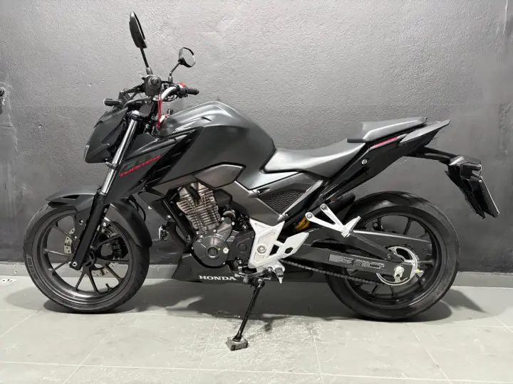 CB 300 F TWISTER CBS