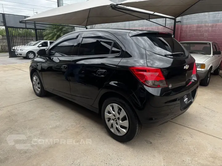 Onix Hatch 1.4 4P FLEX LT