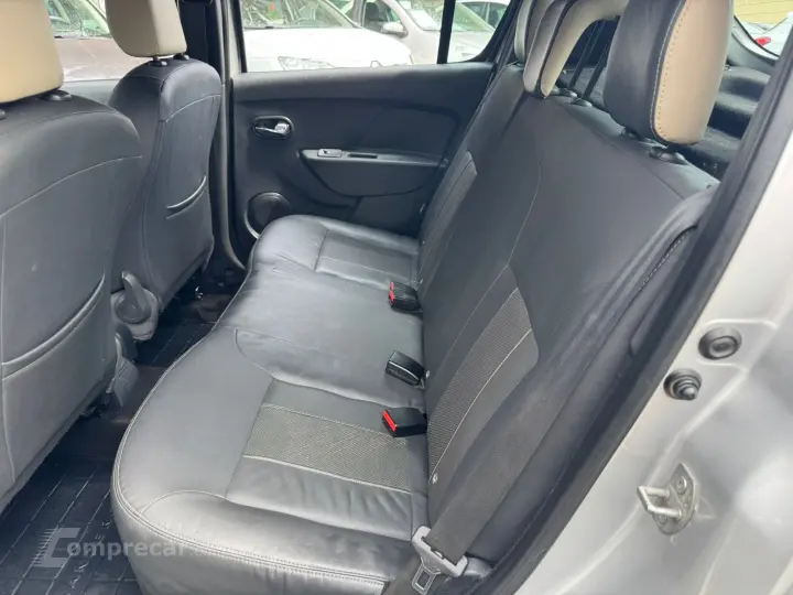 SANDERO 1.6 16V SCE Stepway Iconic