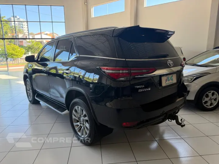 Hilux SW4 2.8 16V 4P SRX 4X4 7 LUGARES TURBO DIESEL AUTOMÁTI