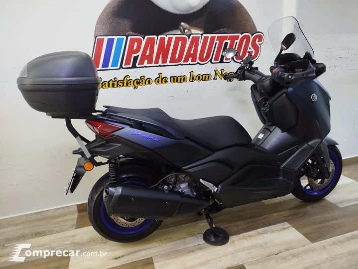 XMax 250 Connected