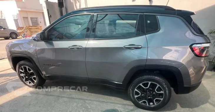 COMPASS 2.0 16V Trailhawk 4X4