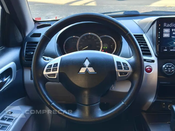 PAJERO 3.5 HPE 4X4 7 LUGARES V6 24V FLEX 4P AUTOMÁTICO