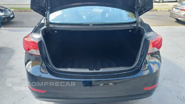 Hyundai Elantra GLS 2.0 16V Flex Aut. 2015