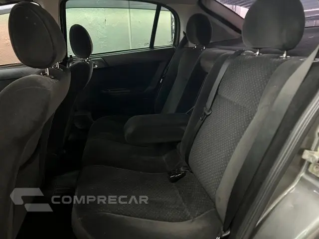 ASTRA HATCH - 2.0 MPFI ADVANTAGE 8V 4P MANUAL