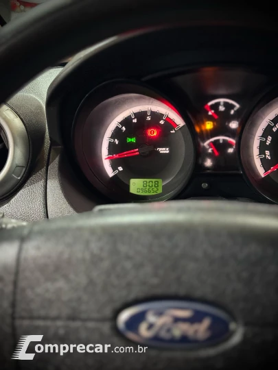 FIESTA 1.6 MPI Class Hatch 8V