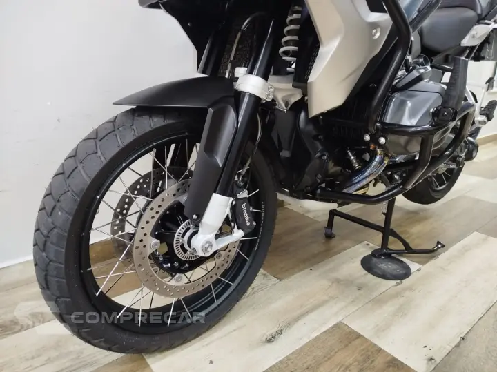 R 1250 GS TRIPLE BLACK
