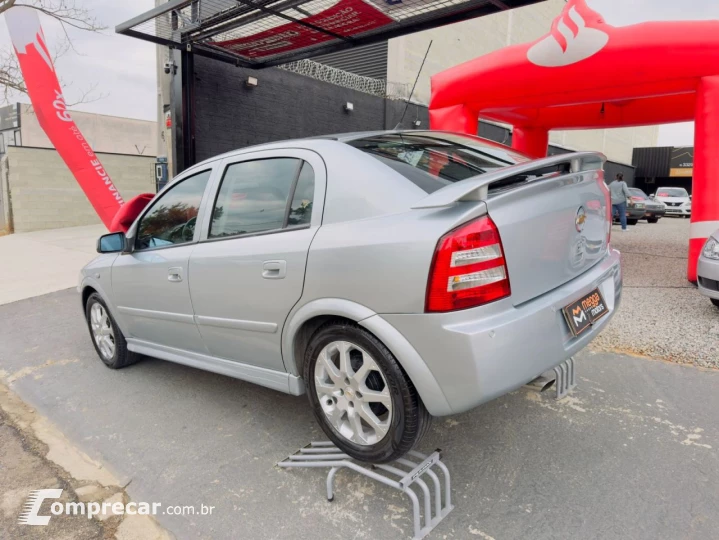 ASTRA 2.0 MPFI Advantage 8V