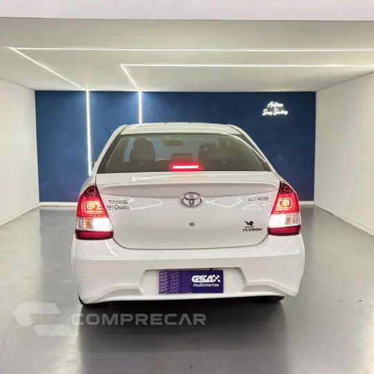 ETIOS PLATINUM Sed. 1.5 Flex 16V 4p Aut.