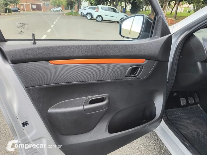 KWID 1.0 12V SCE Outsider