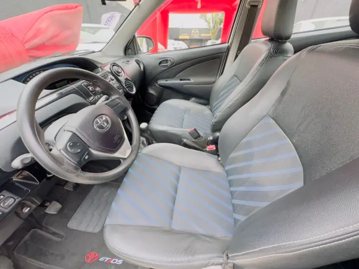 ETIOS 1.5 XS Sedan 16V