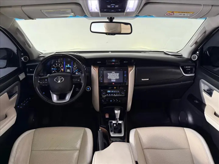 HILUX SW4 2.8 SRX DIAMOND 4X4 7 LUGARES 16V TURBO