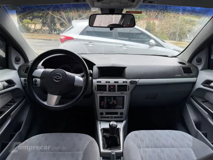 Vectra Elegan. 2.0 MPFI 8V FlexPower Mec