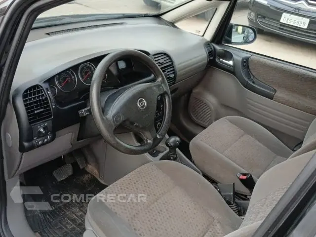 ZAFIRA - 2.0 MPFI ELEGANCE 8V 4P AUTOMÁTICO