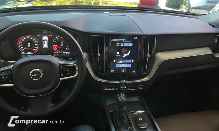 XC60 2.0 T5 Momentum AWD Geartronic