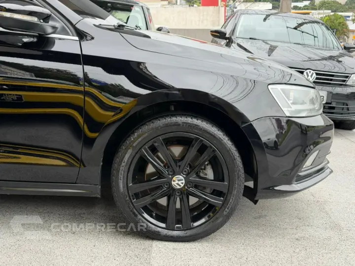 JETTA 2.0 TSI HIGHLINE 211CV GASOLINA 4P TIPTRONIC