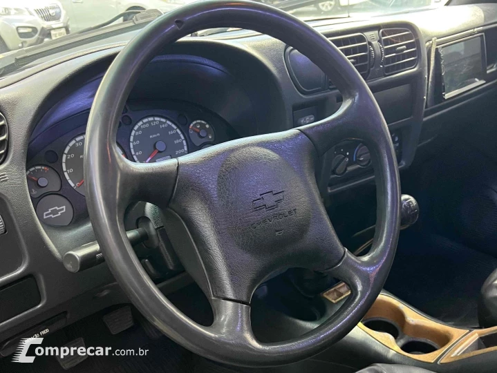 BLAZER 2.4 MPFI ADVANTAGE 4X2 8V GASOLINA 4P MANUAL
