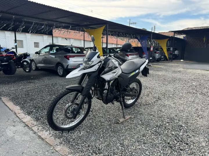 XTZ 250 LANDER