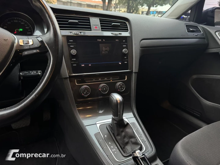 Golf Comfort. 200 TSI 1.0 Flex 12V Aut.