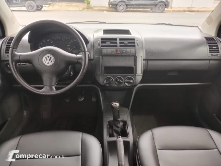 POLO SEDAN 1.6 8V