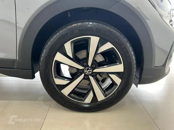 NIVUS HIGHLINE 1.0 200 TSI FLEX AUT.