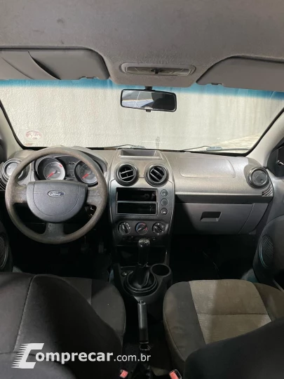 FIESTA 1.6 MPI Class Hatch 8V