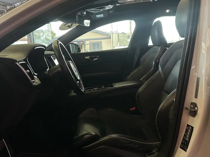 S60 2.0 T8 R-DESIGN HÍBRIDO 4P AUTOMÁTICO