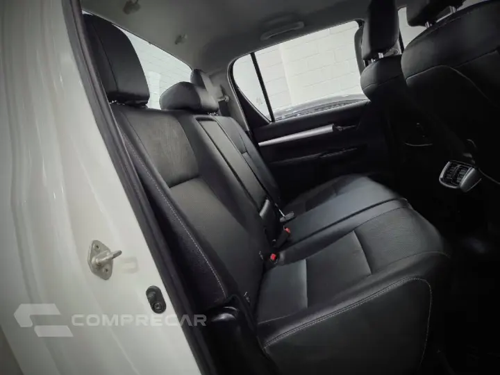 HILUX 2.8 D-4D TURBO DIESEL CD SRX 4X4 AUTOMÁTICO