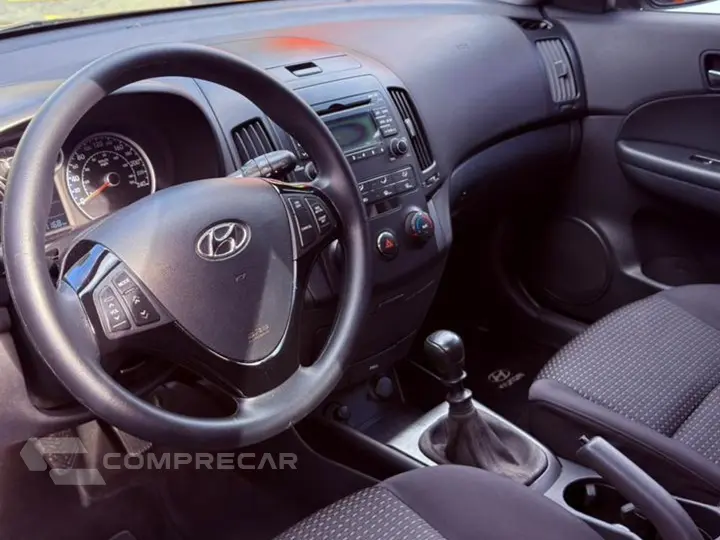 I30 2.0 Mpfi Gls 16V Gasolina 4P Manual