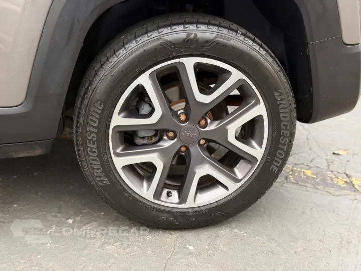 Renegade Longitude 1.8 4x2 Flex 16V Aut.