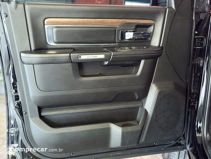 CLASSIC 5.7 V8 GASOLINA LARAMIE CD 4X4 AUTOMÁTICO