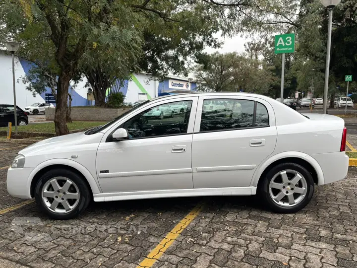 ASTRA 2.0 MPFI Advantage 8V
