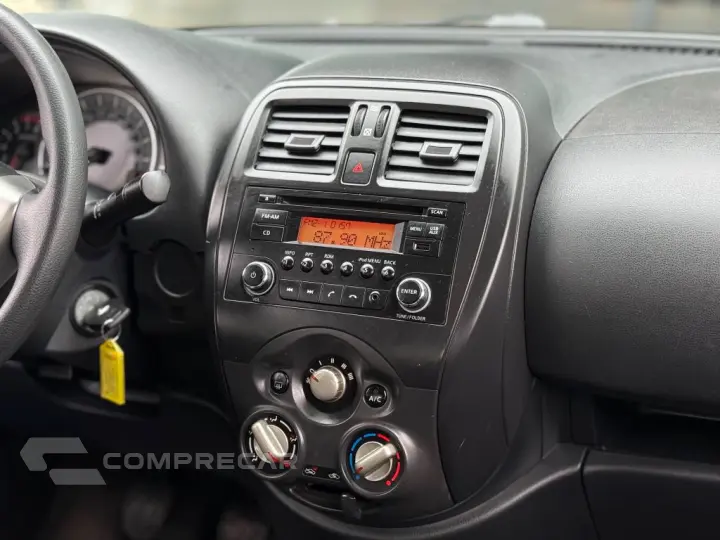 VERSA 1.0 12V FlexStart 4p Mec.