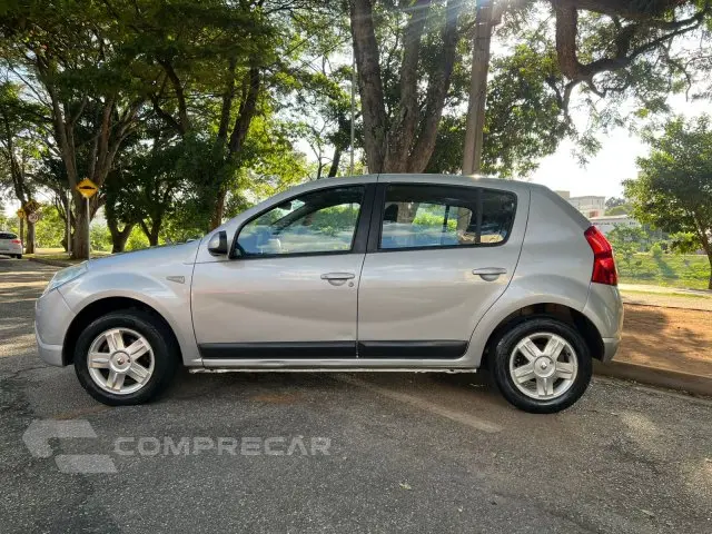 SANDERO - 1.6 PRIVILÉGE 8V 4P MANUAL