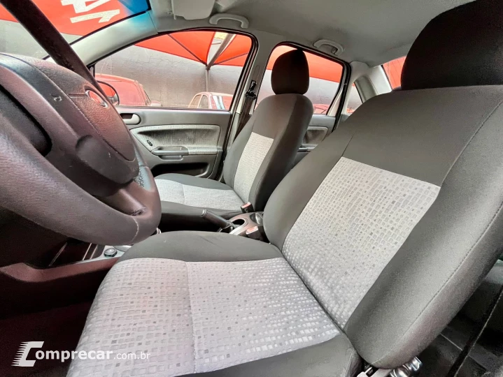 FIESTA 1.6 MPI Sedan 8V