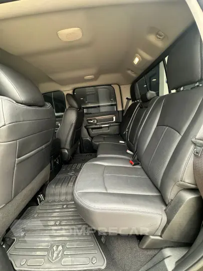 1500 5.7 V8 Limited Night Edition CD 4X4