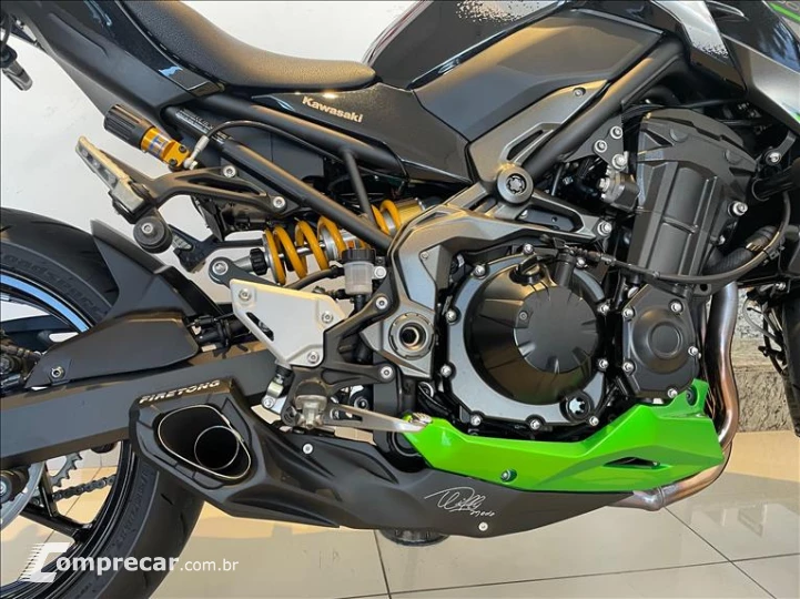 Z900RS R EDITION
