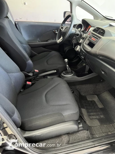 Fit 1.4 16V 4P LX FLEX