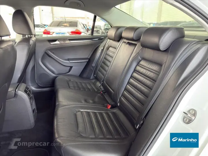 JETTA 2.0 TSI HIGHLINE 211CV GASOLINA 4P TIPTRONIC