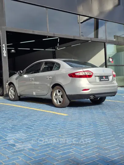 FLUENCE Sed. Dynamique 2.0 16V FLEX Aut.