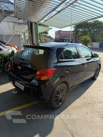 ONIX HATCH SELEÇÃO 1.0 8V Flex 5p Mec.