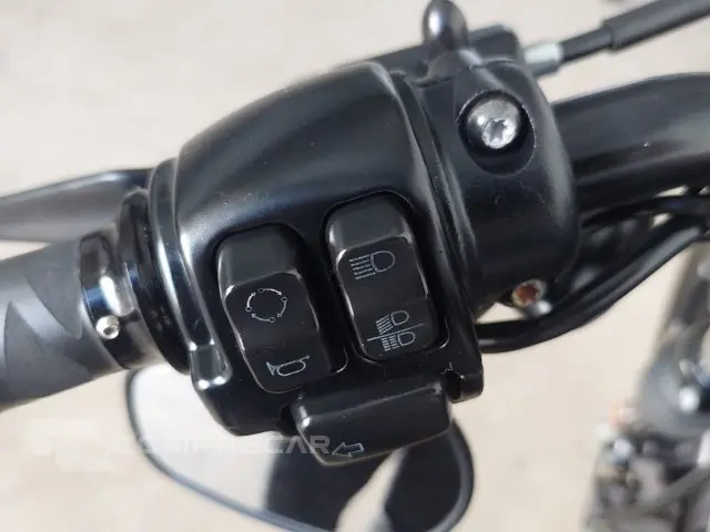 SPORTSTER XL 883N IRON - Custom