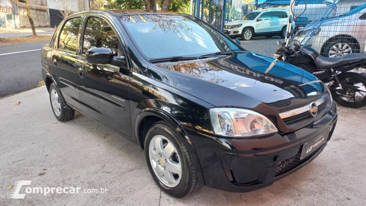 CORSA 1.4 MPFI Premium Sedan 8V