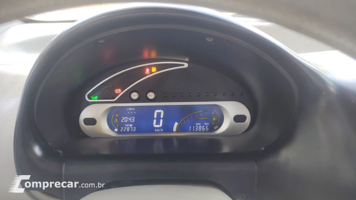 QQ 1.1 MPFI 16V