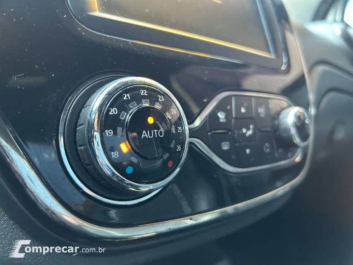 CAPTUR Intense 2.0 16V Flex 5p Aut.