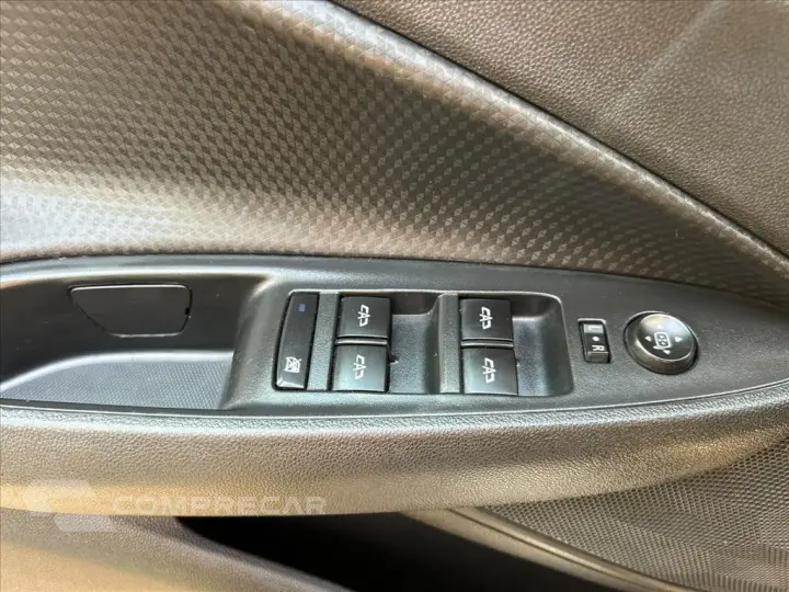 ONIX 1.0 TURBO FLEX PLUS LT AUTOMÁTICO