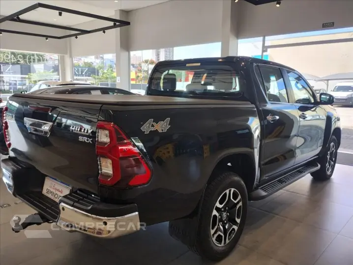 HILUX 2.8 D-4D TURBO DIESEL CD SRX 4X4 AUTOMÁTICO