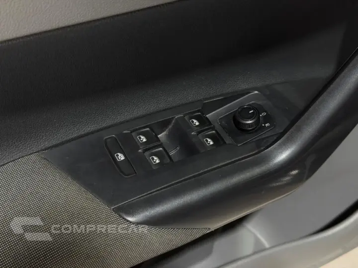 POLO 1.0 200 TSI COMFORTLINE AUTOMÁTICO