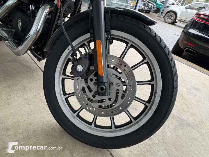 SPORTSTER XL 883 R
