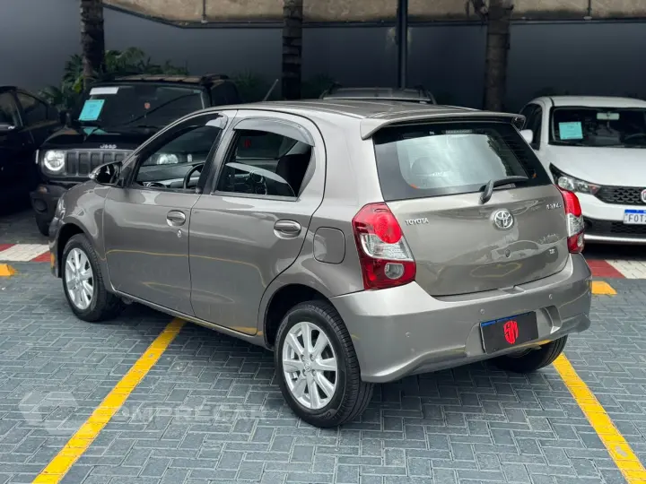 ETIOS 1.5 X Plus 16V